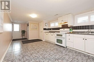 130 Edmonton Dr in Toronto, ON - Building Photo - Building Photo