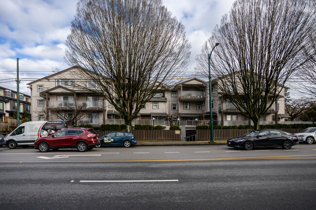 16 Nanaimo St in Vancouver, BC - Building Photo - Building Photo