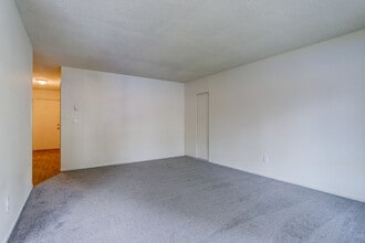 3775 SW 108th Ave in Beaverton, OR - Building Photo - Building Photo
