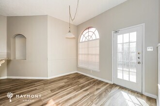 1015 Morningside Dr in Grand Prairie, TX - Foto de edificio - Building Photo