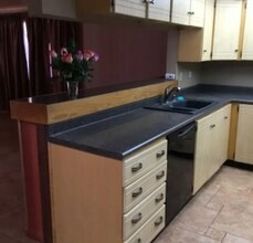 19410 Blythe St in Los Angeles, CA - Building Photo - Building Photo