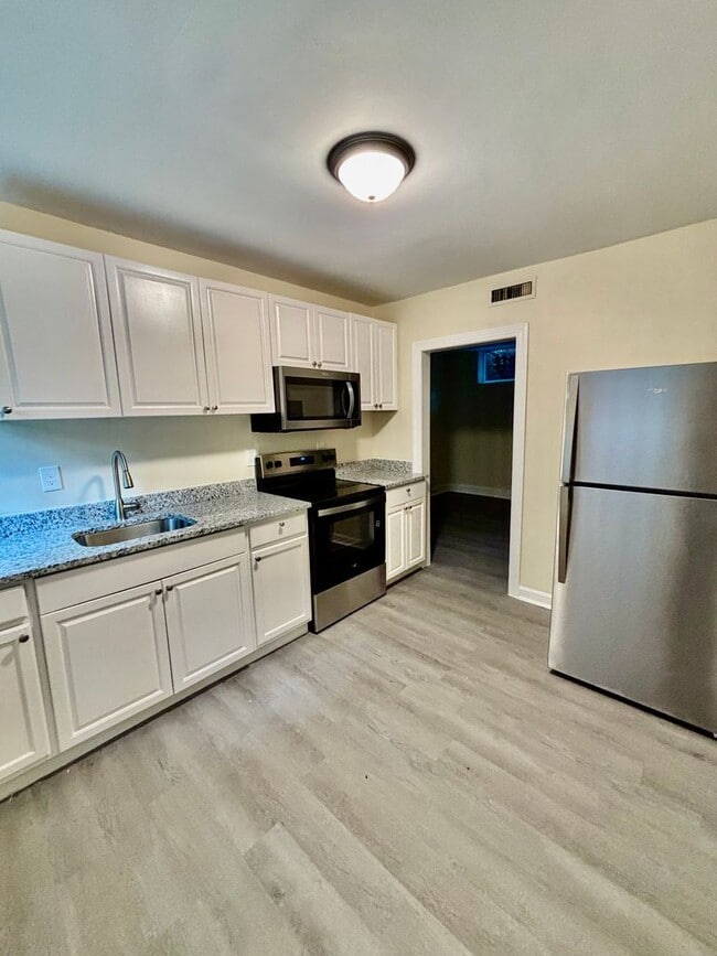 1006 S Columbia St in Chapel Hill, NC - Building Photo - Building Photo