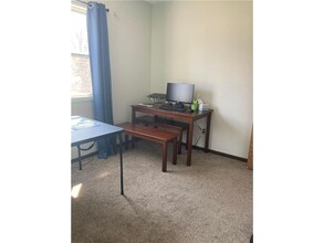 301 W Bert St in Lake Crystal, MN - Building Photo - Building Photo