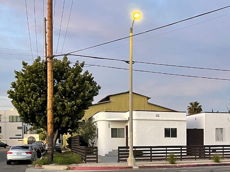 2835 Obama Blvd in Los Angeles, CA - Building Photo