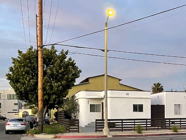property at 2835 Obama Blvd