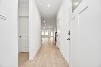 5143 Sunset Oaks Dr in Fresno, TX - Building Photo - Building Photo