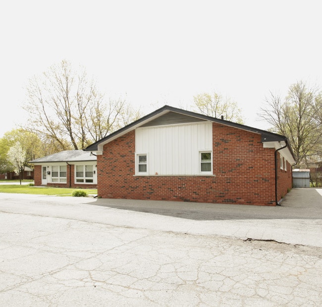 4423-4431 S Crooks Rd in Royal Oak, MI - Foto de edificio - Building Photo
