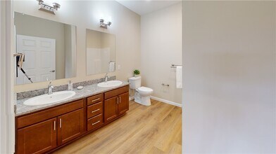 200 Mulcahy Blvd in Rochester, NY - Foto de edificio - Building Photo