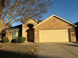 1001 Golden Bear Ln in McKinney, TX - Building Photo