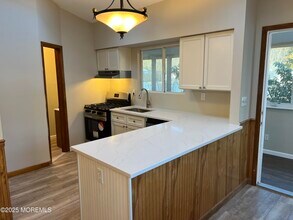 49 Maple St in Ocean Township, NJ - Building Photo - Building Photo