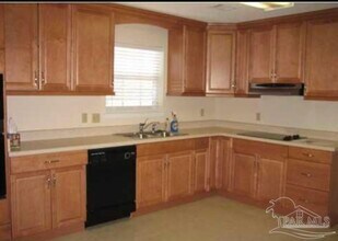 2775 Venetian Way in Gulf Breeze, FL - Building Photo - Building Photo