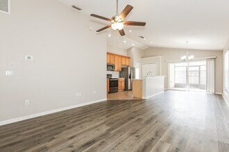 11710 Mango Cross Ct in Seffner, FL - Building Photo - Building Photo