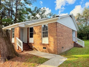 25 Harding St in Beaufort, SC - Foto de edificio - Building Photo