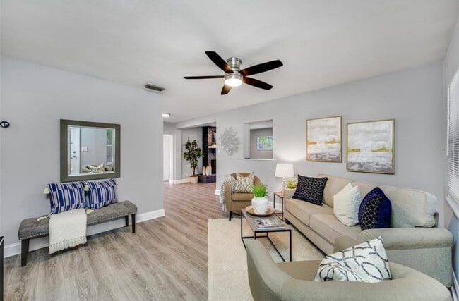 3703 W Leila Ave in Tampa, FL - Foto de edificio - Building Photo