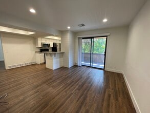 6893 S Countrywoods Cir, Unit 10 in Midvale, UT - Building Photo - Building Photo