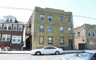 133 Hammond Ave Apartments