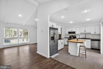 9276 Soaring Hill Rd in Columbia, MD - Building Photo - Building Photo