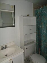 101 NE 41st St, Unit A10 in Fort Lauderdale, FL - Building Photo - Building Photo