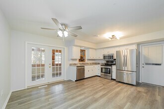 3800 Farmersville Rd, Unit 2 in Easton, PA - Building Photo - Building Photo