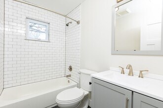 130 Orinoco Dr-Unit -3 in Brightwaters, NY - Building Photo - Building Photo