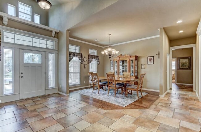 16512 Village Garden Dr in Edmond, OK - Building Photo - Building Photo