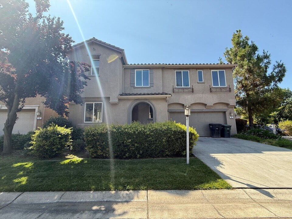 6 Outer Banks Pl in Sacramento, CA - Building Photo