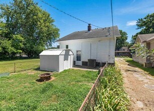 1124 Washington Ave in Evansville, IN - Foto de edificio - Building Photo