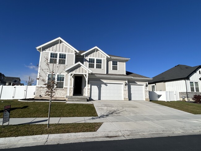 6251 N Boulter Peak Ln in Eagle Mountain, UT - Building Photo - Building Photo