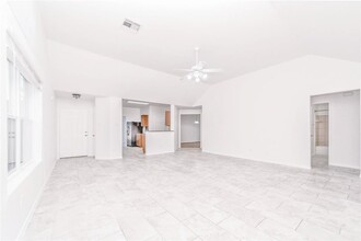 19602 Atherton Bend Ln in Cypress, TX - Foto de edificio - Building Photo