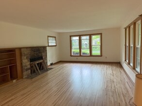 403 E Mitchell Ave in State College, PA - Building Photo - Building Photo