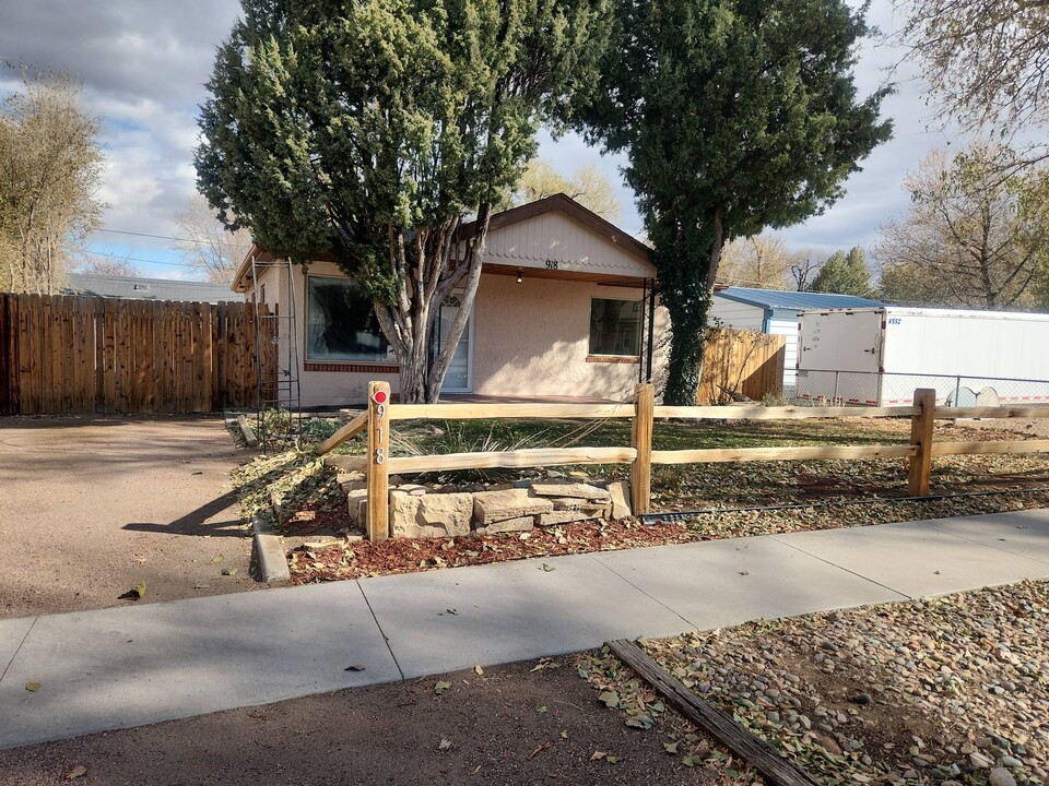 918 S 3rd St in Canon City, CO - Building Photo