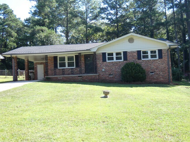 1920 Janet Ln in Decatur, GA - Building Photo - Building Photo