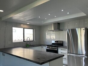 27131 Shadowcrest Ln in Cathedral City, CA - Building Photo - Building Photo
