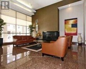 736 Bay St. in Toronto, ON - Building Photo - Building Photo