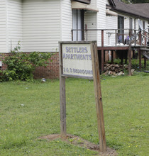 Settler's Apartments in Clinton, SC - Building Photo - Building Photo