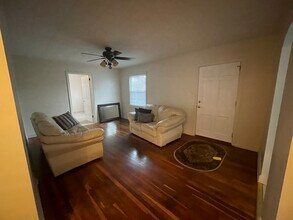 2727 Stratford Dr in Greensboro, NC - Building Photo - Building Photo