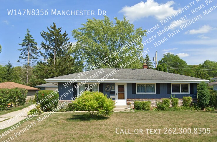 W147N8356 Manchester Dr in Menomonee Falls, WI - Building Photo