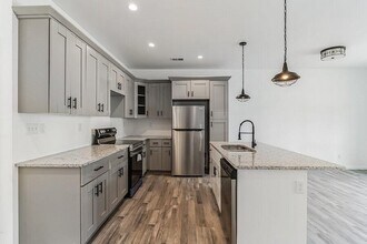 4011 Redan Rd in Stone Mountain, GA - Building Photo - Building Photo