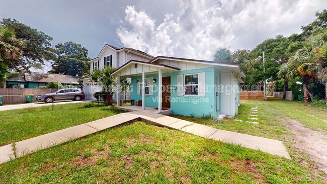 216 9th St S in Jacksonville Beach, FL - Building Photo - Building Photo