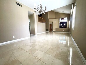 9755 Lipari in Cypress, CA - Building Photo - Building Photo