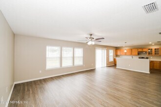 11533 Brian Lakes Dr N in Jacksonville, FL - Building Photo - Building Photo