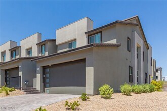 11592 Alpine Cove Ave in Las Vegas, NV - Building Photo - Building Photo