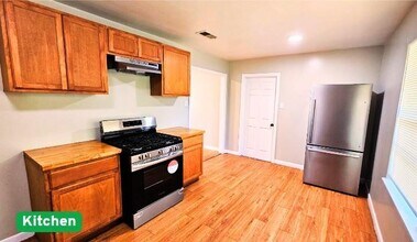 4319 Howcher St in Houston, TX - Foto de edificio - Building Photo