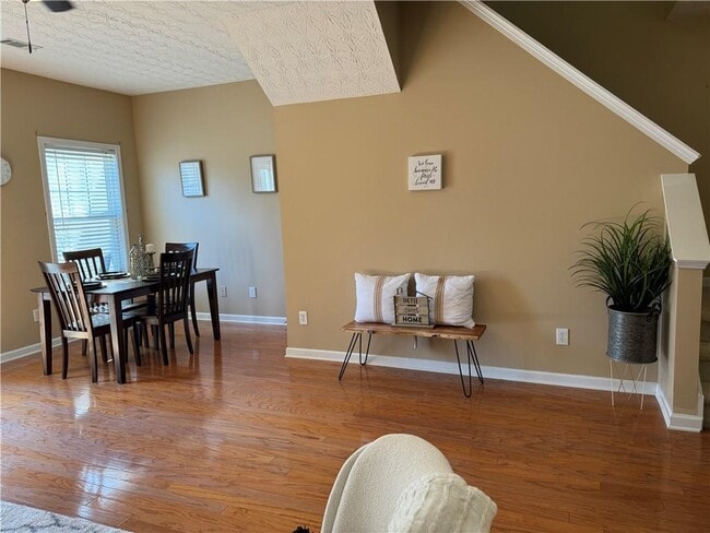 801 Old Peachtree Rd NW in Suwanee, GA - Foto de edificio - Building Photo