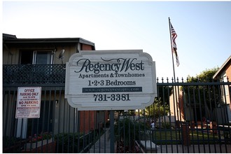 Regency West Apartments in Tustin, CA - Building Photo - Building Photo