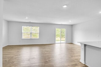 1248 Cherry Grv in Greeneville, TN - Foto de edificio - Building Photo