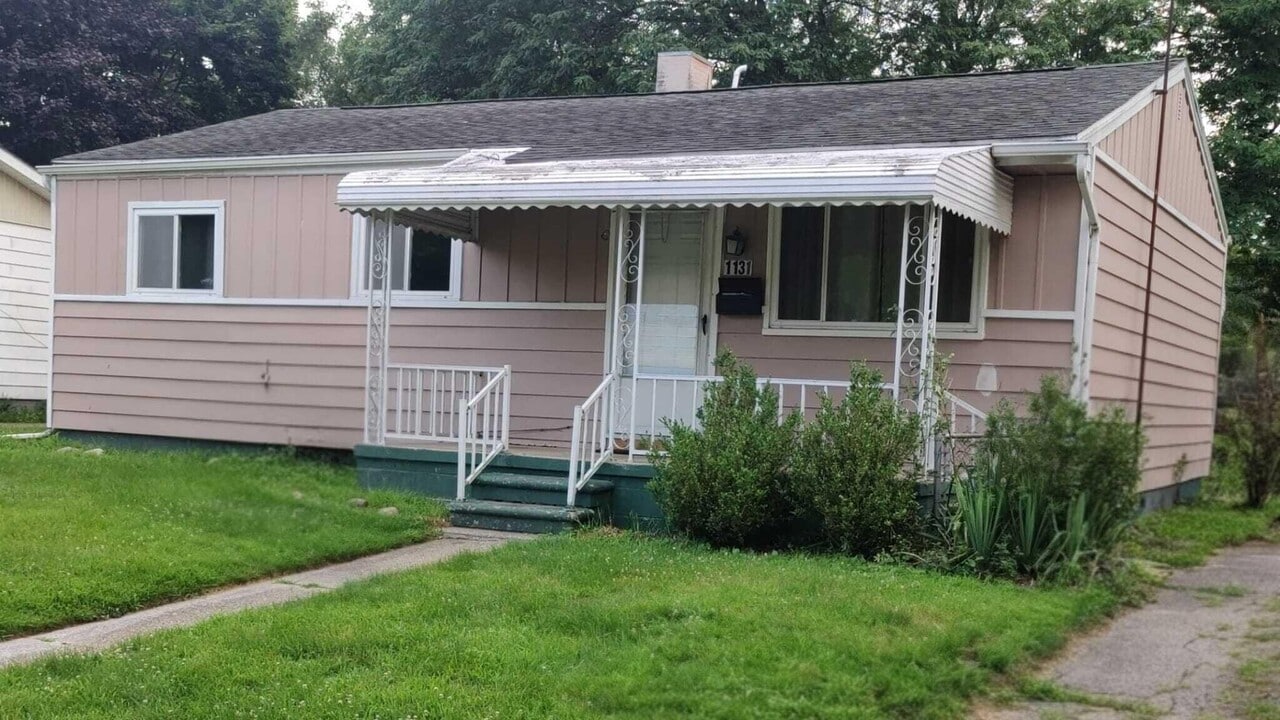 1131 Rambling Rd in Ypsilanti, MI - Building Photo