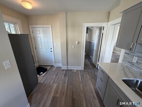 35 9th Ave in Danbury, CT - Building Photo - Building Photo