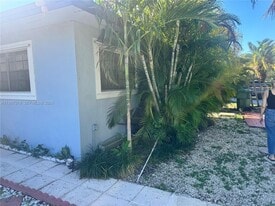 11245 NW 62nd Ave in Hialeah, FL - Building Photo