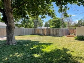 1335 Dallas St in Aurora, CO - Building Photo - Building Photo